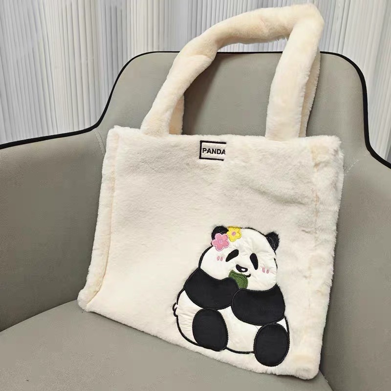 Lindo panda gigante muñeca peluche tesoro nacional panda muñeca colgante pequeña muñeca de trapo recuerdo de viaje