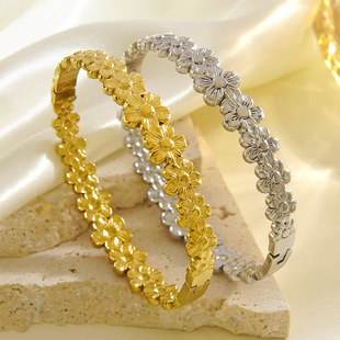 �W�����N���P䓻������CŮ�͹ŕr�аٴ����18k�𻨻����C���