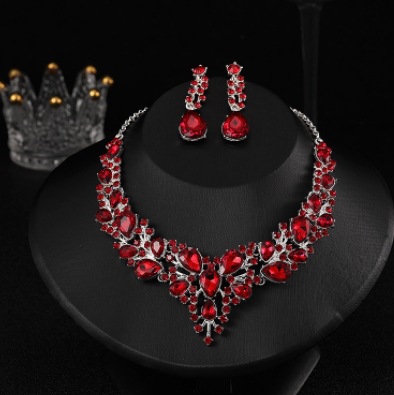 欧米の水晶の宝石のネックレスのイヤリングのセットの精巧でファッション的な気質の新婦のアクセサリのパーティーの高級な2つのセット