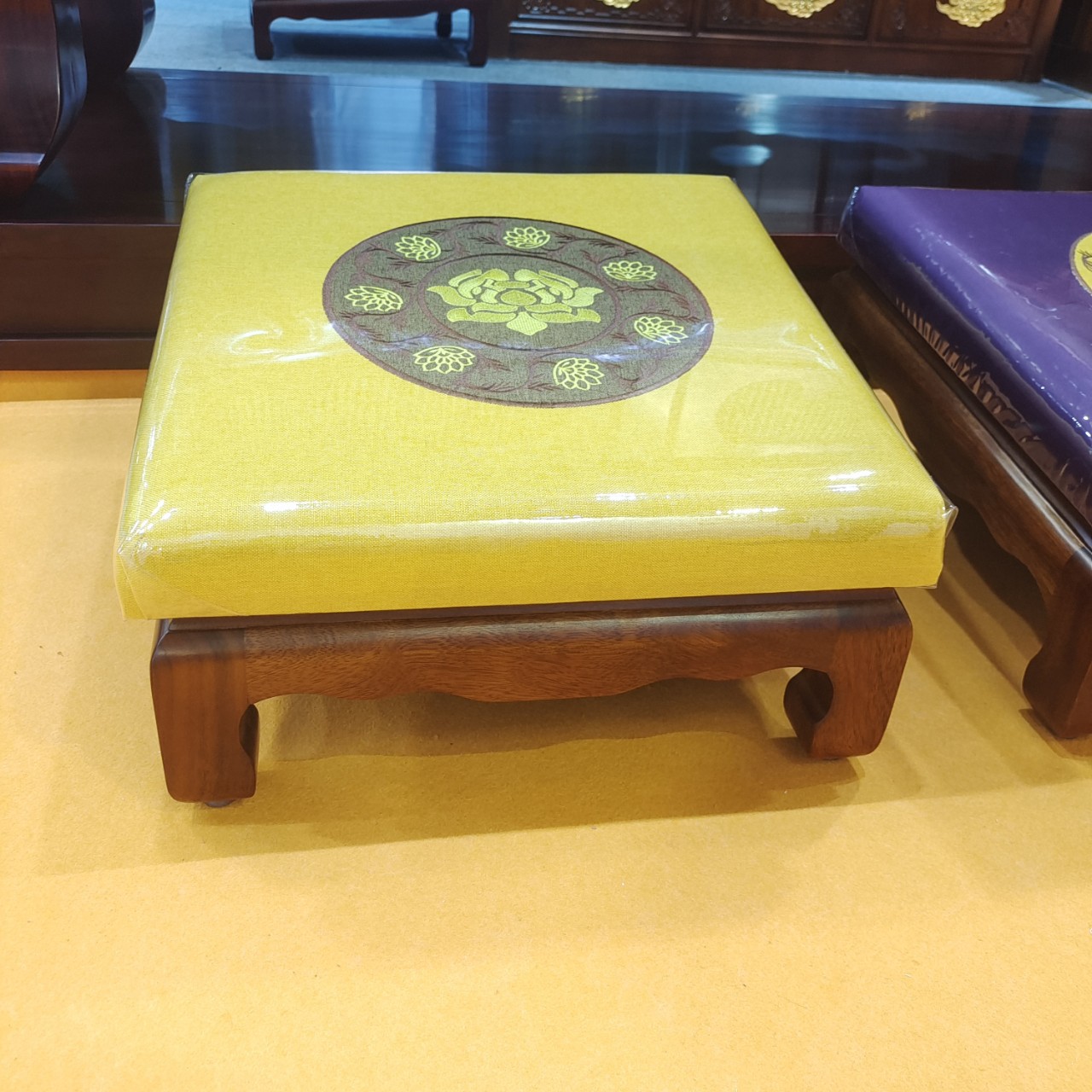 菠萝格实木拜垫拜佛垫皮莲花家用客厅磕头大拜垫禅修垫拜墩佛堂大|ms