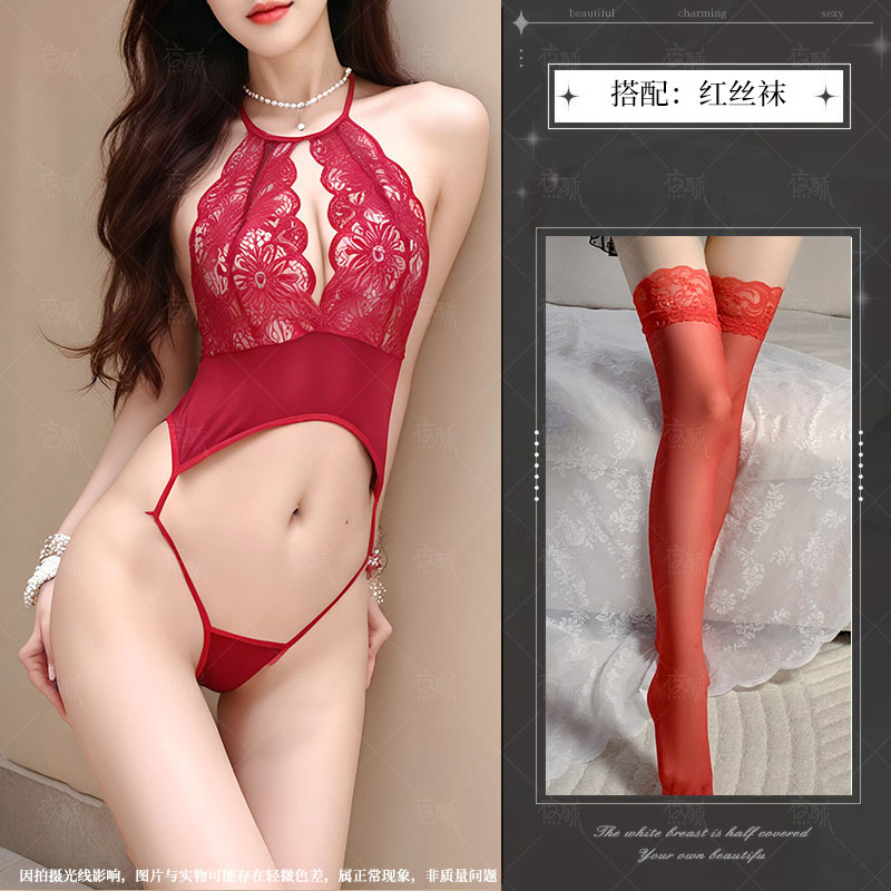 부르고뉴 + 레드 스타킹