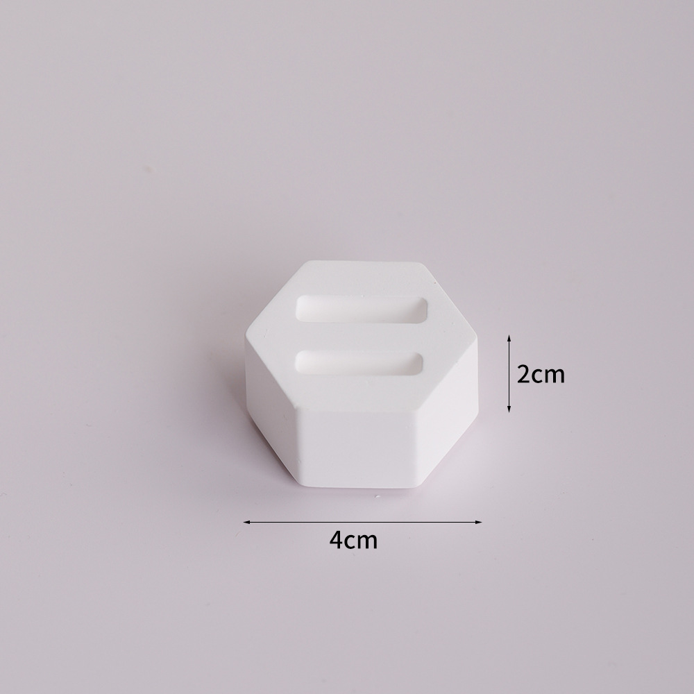 Soporte de anillos blanco de yeso para joyería y fotografía image 8