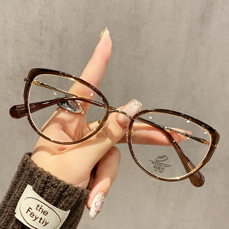 New Style Non-Prescription Glasses, Fashionable Street Style, Cross-Border Cat-Eye European and American Anti-Blue Light Gradient Optical Frame Tq5740