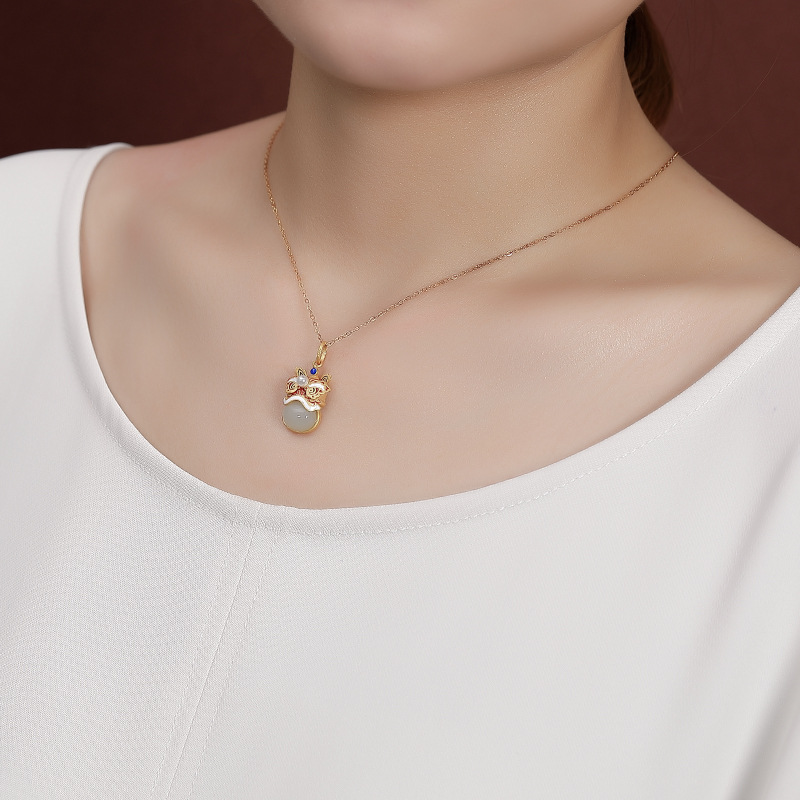 Mặt dây chuyền bạc S925 mạ vàng hình con nai, ngọc bích trắng Hetian thiết kế cá tính — Mặt dây chuyền (không có dây chuyền)