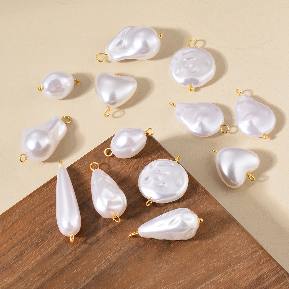 Smooth Embellishment 10 PCS/Package Quantity 10 PCS/Package Stainless Steel Imitation Pearl Irregular Heart Shape Beads Baroque Style