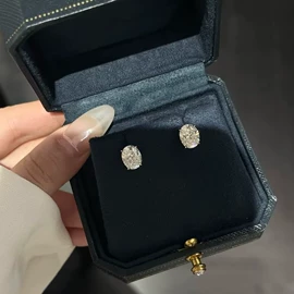 项链;耳钉;戒指