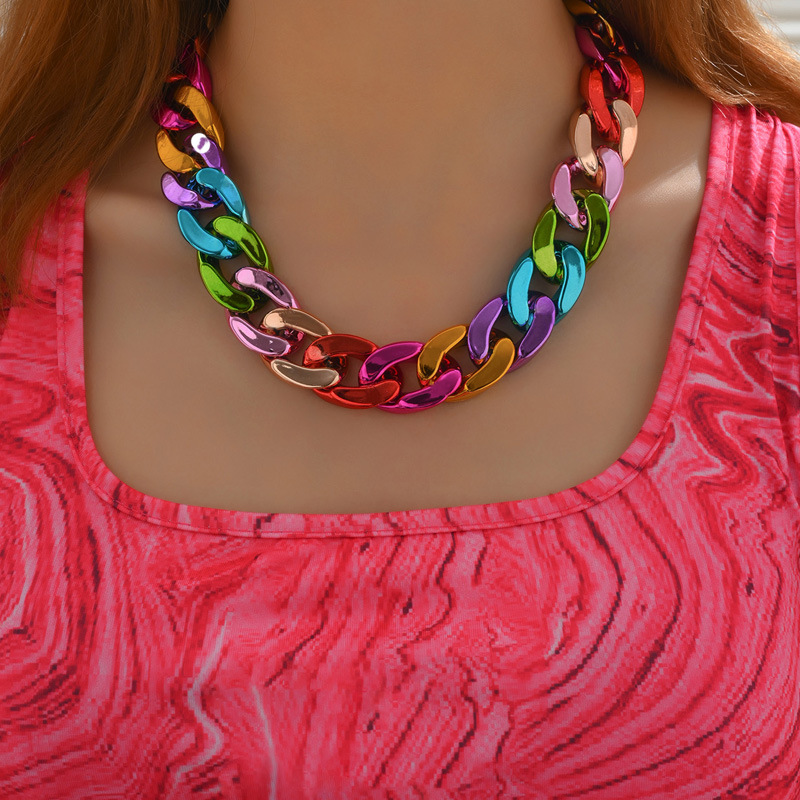 28g Weight Vintage Style Color Block Solid Color Acrylic Chain Necklaces Wholesale