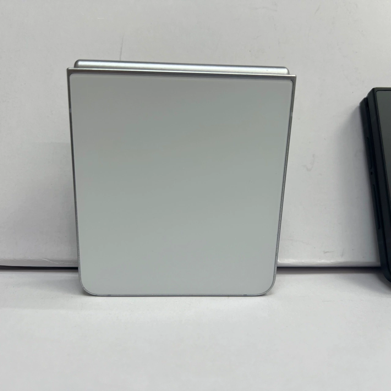 Suitable for flip7 up and down folding model machine, foldable movable sample model, photo props
