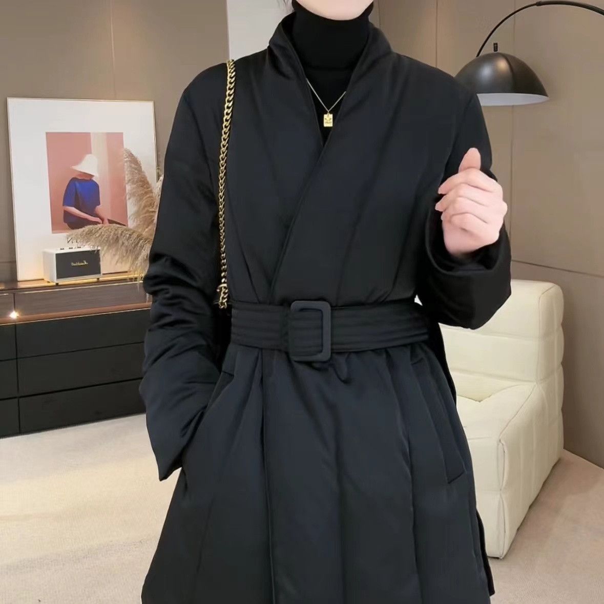 High-Quality 2025 New Women's down Jacket Winter Slim Fit Korean Style Warm White Duck down Luxury Coat in Stock