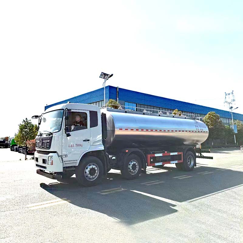 19.5方牛奶运输车 食品级打磨抛光工序 液压凹面成型 表面光洁