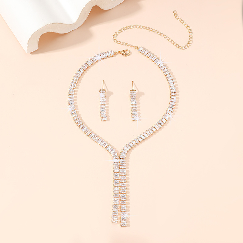 42g Weight Artificial Rhinestones Inlay Material Jewelry Set Classification Earrings + Necklace Quantity Holiday, Banquet Occasion Copper Material Geometric Pattern Women's Gender Plating Design Simple Style Style Copper Plating Geometric Artificial Rhinestones Jewelry Set 8