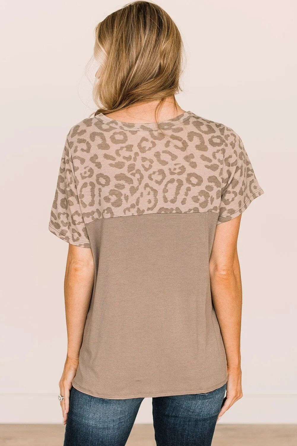 Frau T-shirt Kurzarm T-shirts Drucken Kontrastbindung Lässig Leopard display picture 5