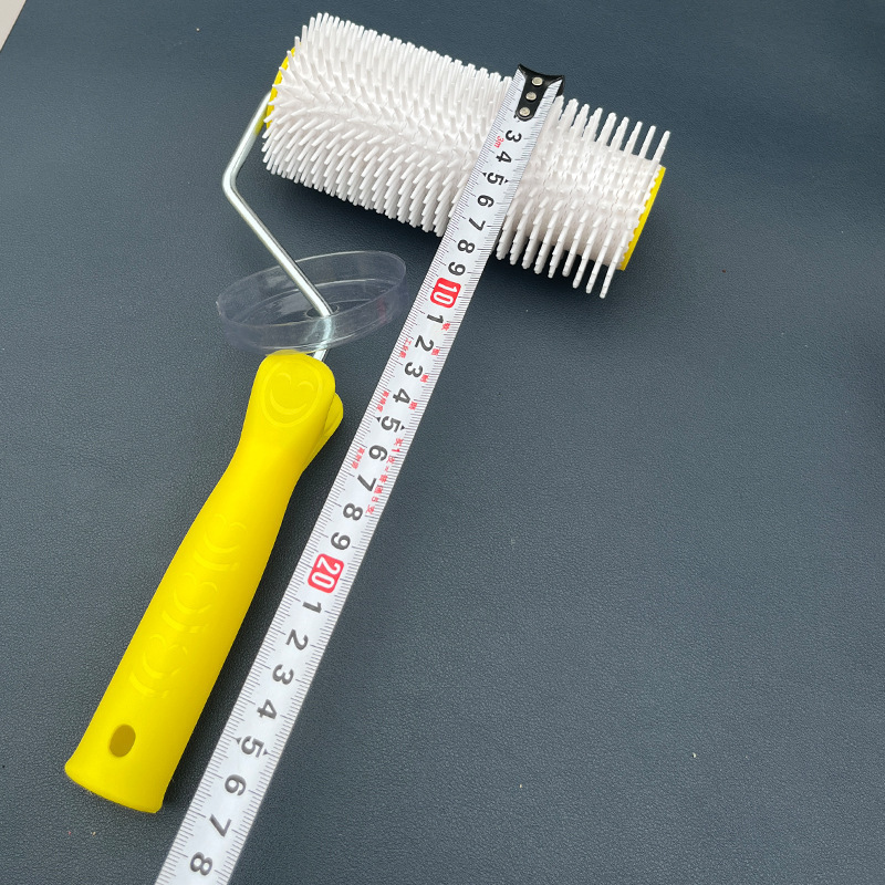 Fabricante al por mayor rodillo de espuma aguja rodante pintura de piso rodillo cepillo auto-nivelación industrial de hardware doméstico 18 pulgadas