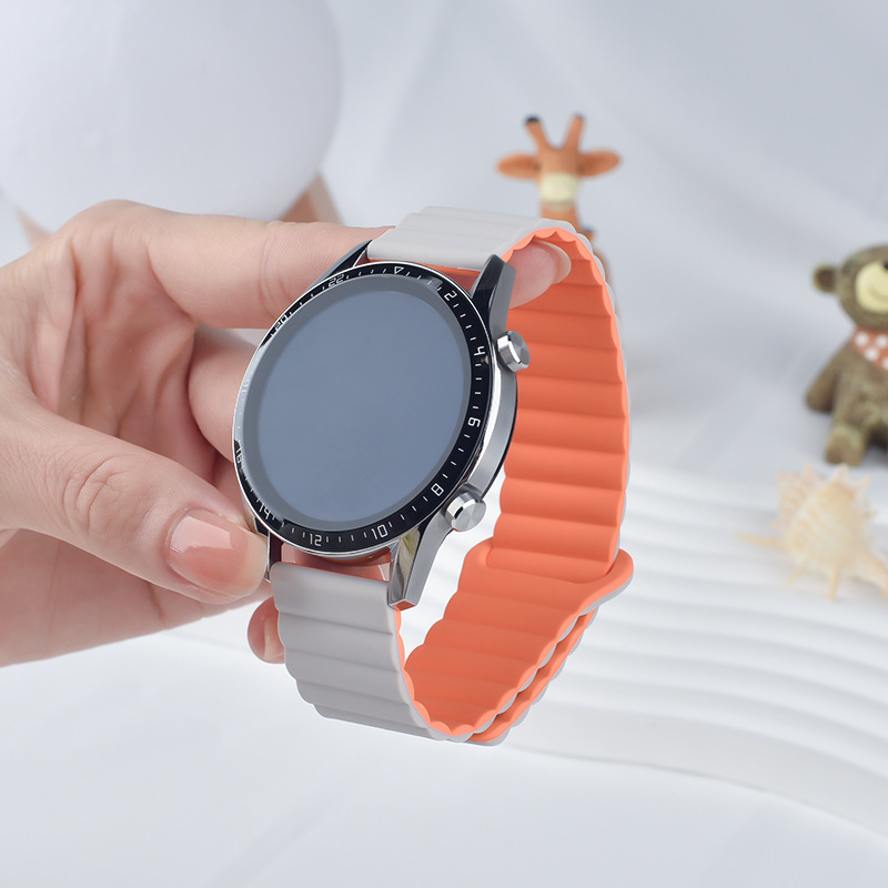The dual-color magnetic silicone watch strap is compatible with Huawei Watch 5, GT5, Samsung 6, Xiaomi s4, Garmin Universal 20mm and 22mm undefined