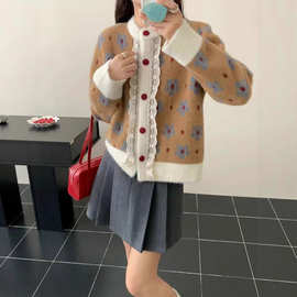 法式小香风撞色圆领针织开衫女2025秋冬新款复古蕾丝拼接毛衣外套