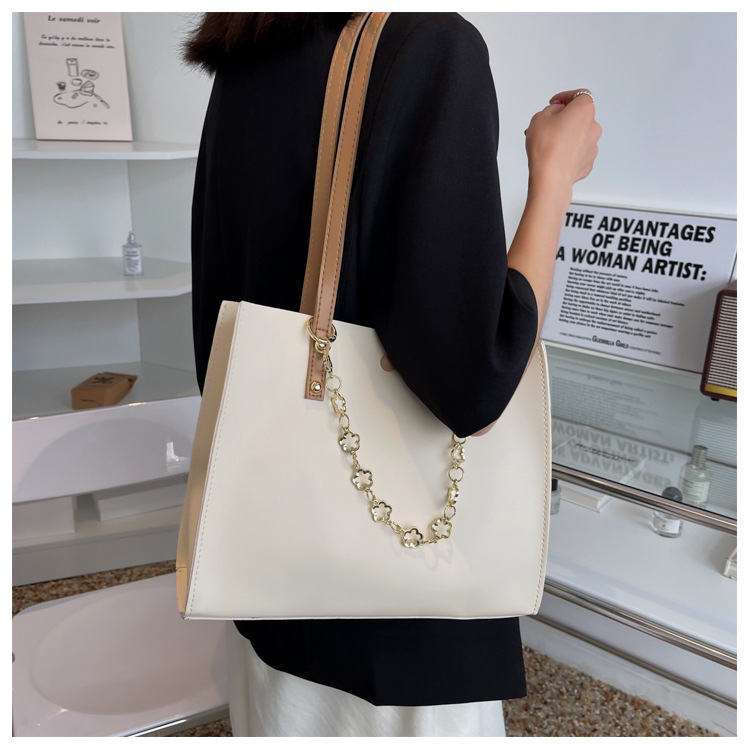 Women's Fashion Solid Color Square Magnetic Buckle Tote Bag Pu Leather Shoulder Bags display picture 2