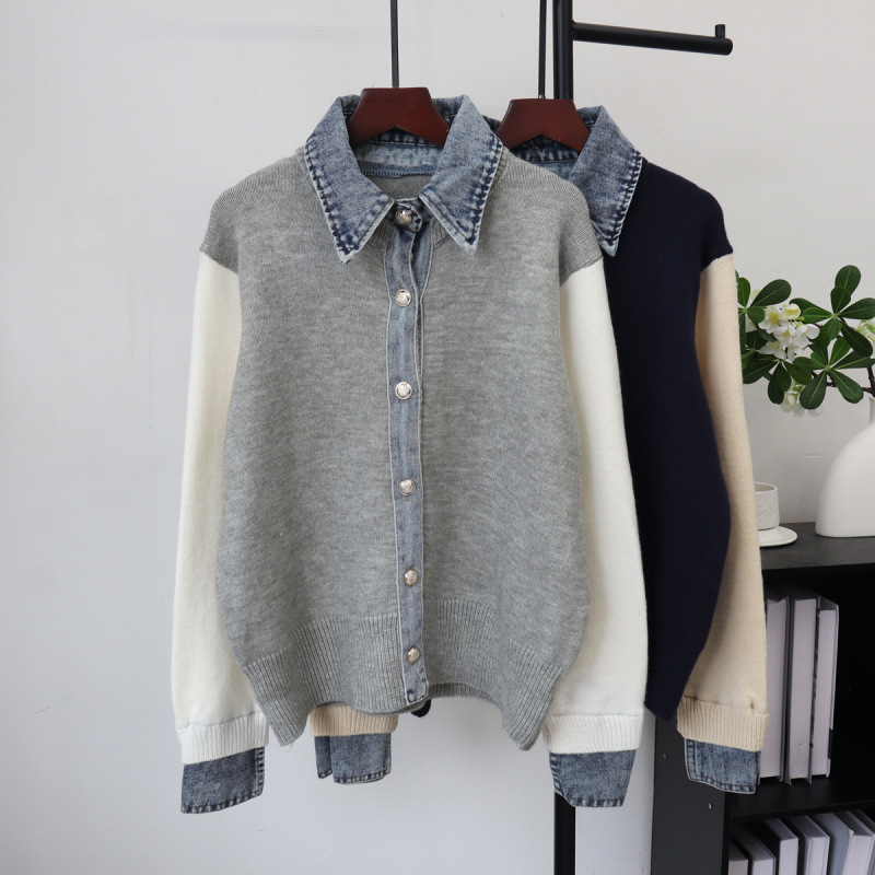 Two-tone patchwork denim knit cardigan, 2026 autumn new style, loose design with a turn-down collar, faux two-piece sweater jacket for women