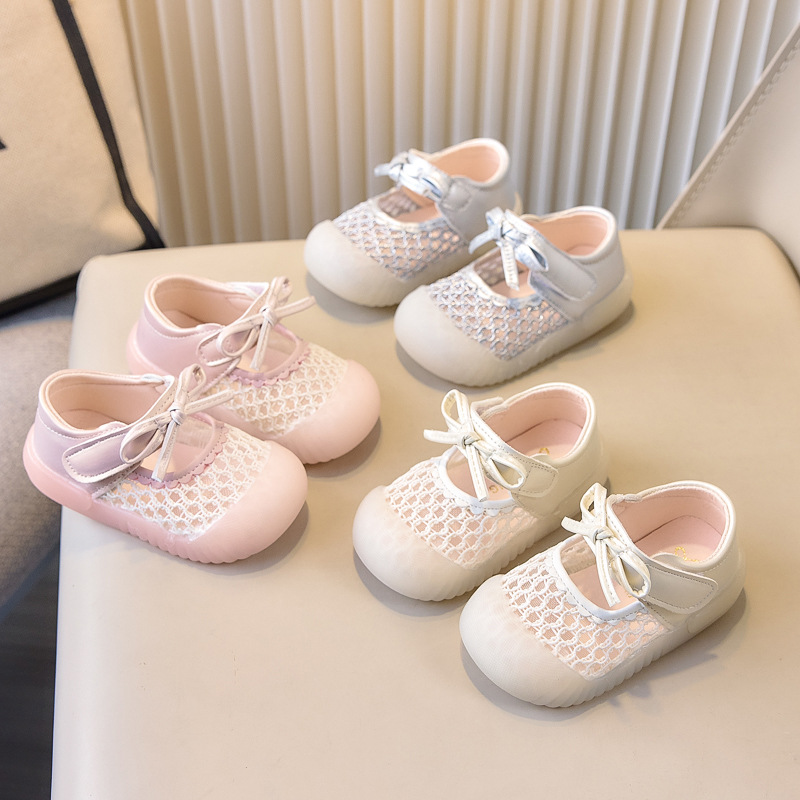 Zapatos para bebés niñas sandalias de princesa 2026 nuevo primavera y verano hueco antipatas transpirables zapatos para niños dulces