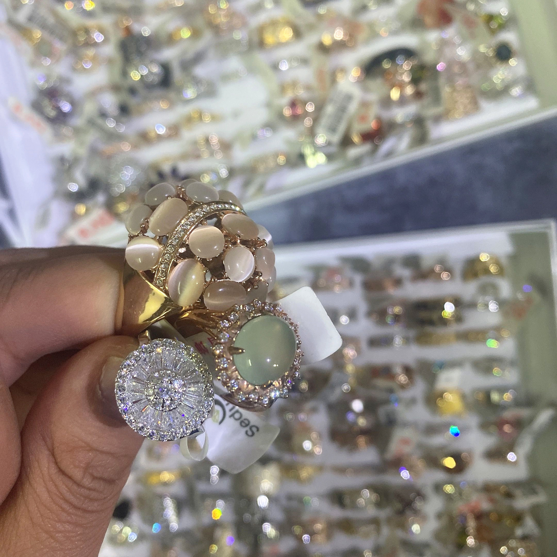 Luxurious Full Diamond Electroplated Gold Ring For Women Flower_voghion.com
