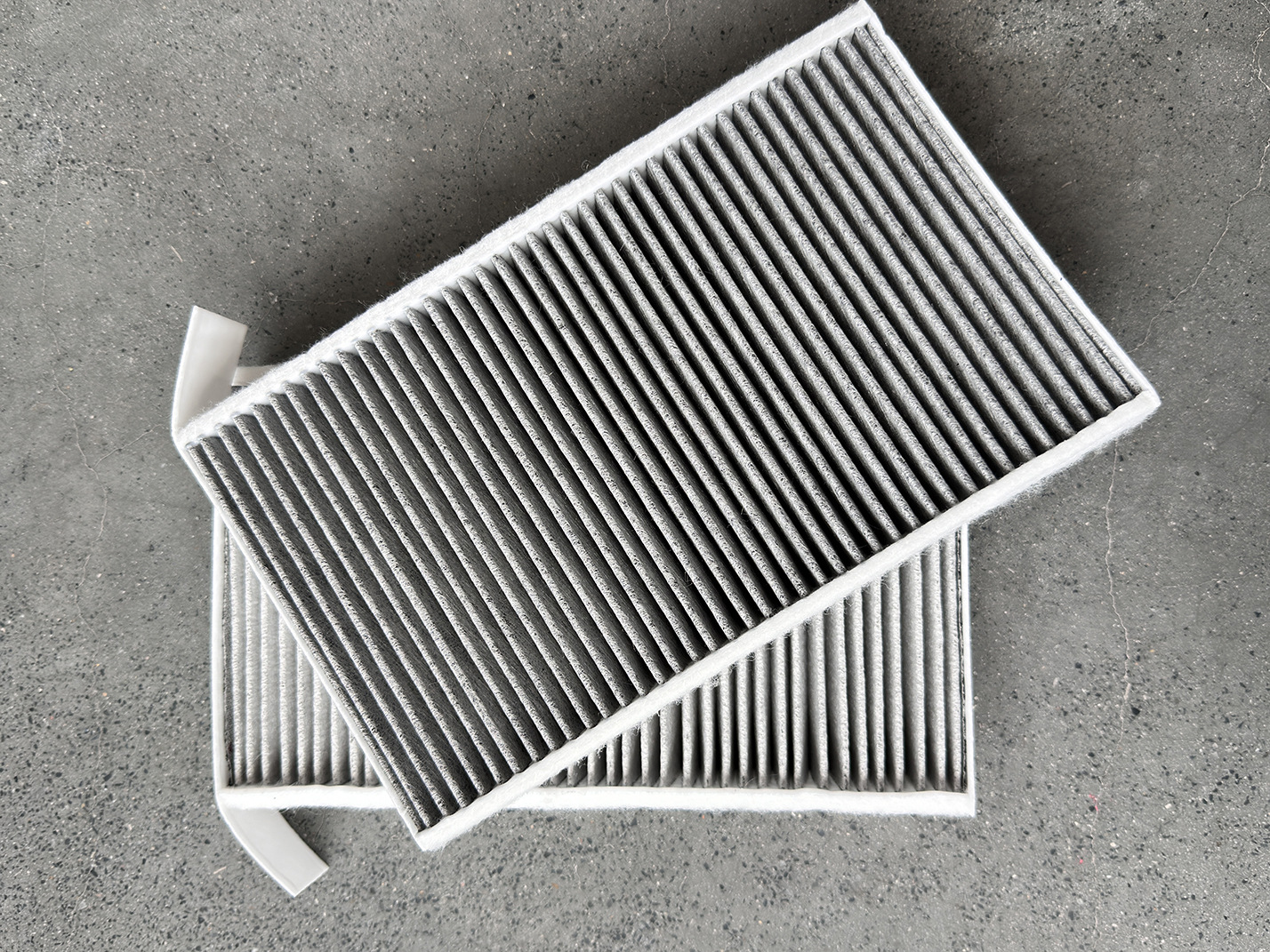 Suitable for Tesla Model 3/Re-New 3Y/Y Air Conditioning Filter Element 1813371-00-B Activated Carbon Air Conditioning Filter