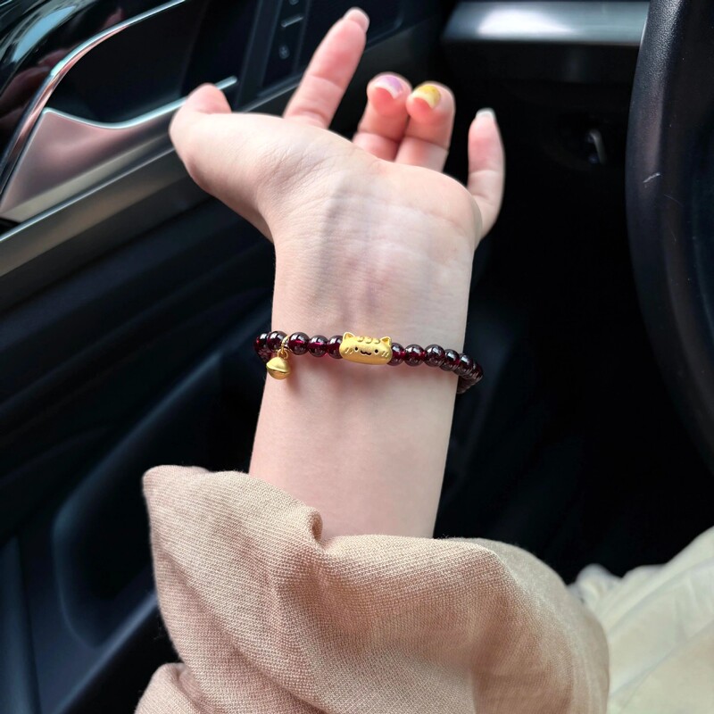 Garnet Baguette Cat Transfer Bead Bracelet for Women, Retro New Chinese Style, Exquisite Fashion, Versatile Niche Design, Whitening