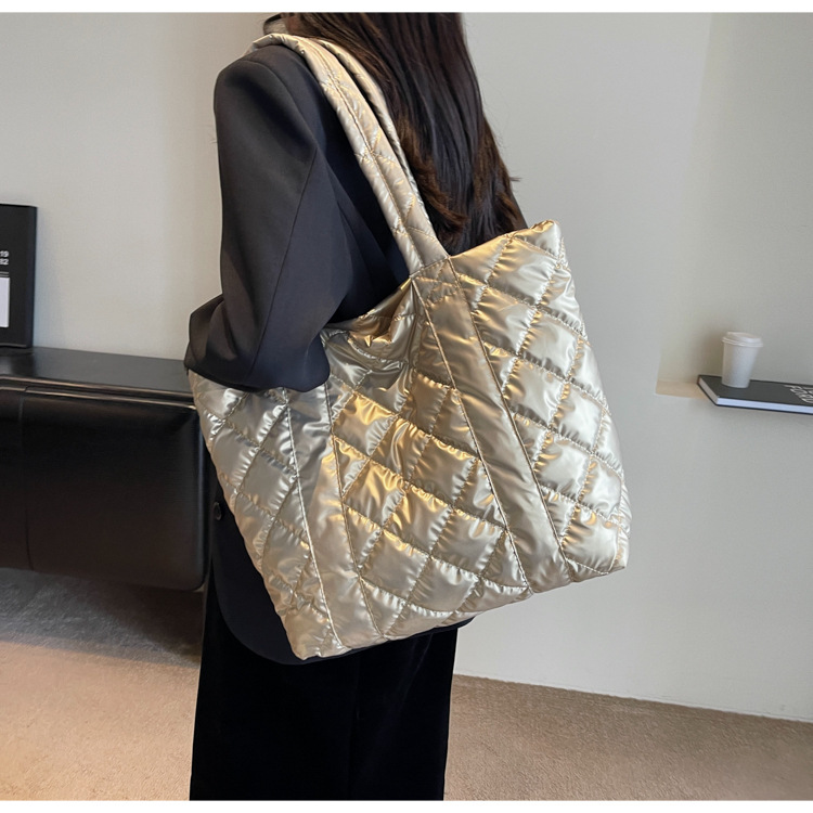 Nuova borsa da donna di grande capacità, alla moda e semplice, monospalla, borsa da ascella, borsa da viaggio versatile a forma di diamante, borsa tote a mano_voghion.com