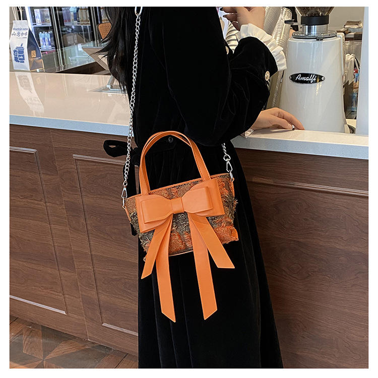 Women's Medium Pu Leather Bow Knot Streetwear Bowknot Zipper Shoulder Bag display picture 16