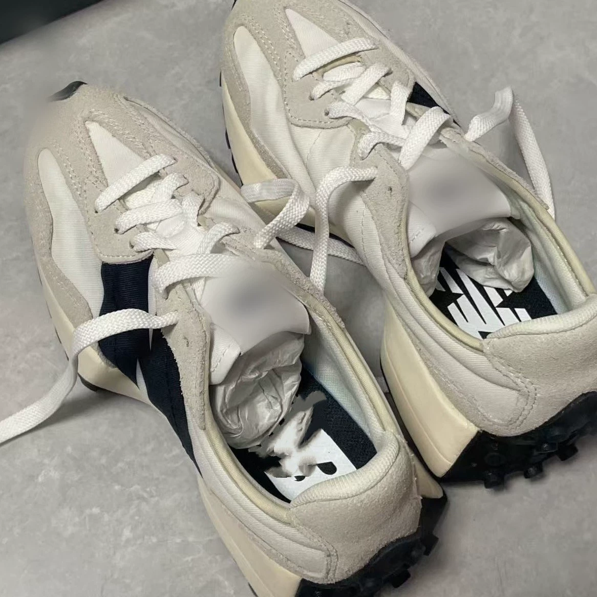 Кроссовки Putian NB327 спортивные, верх из ткани и замши с декоративной строчкой, легкие, с амортизацией, ретро-дизайн, для бега.