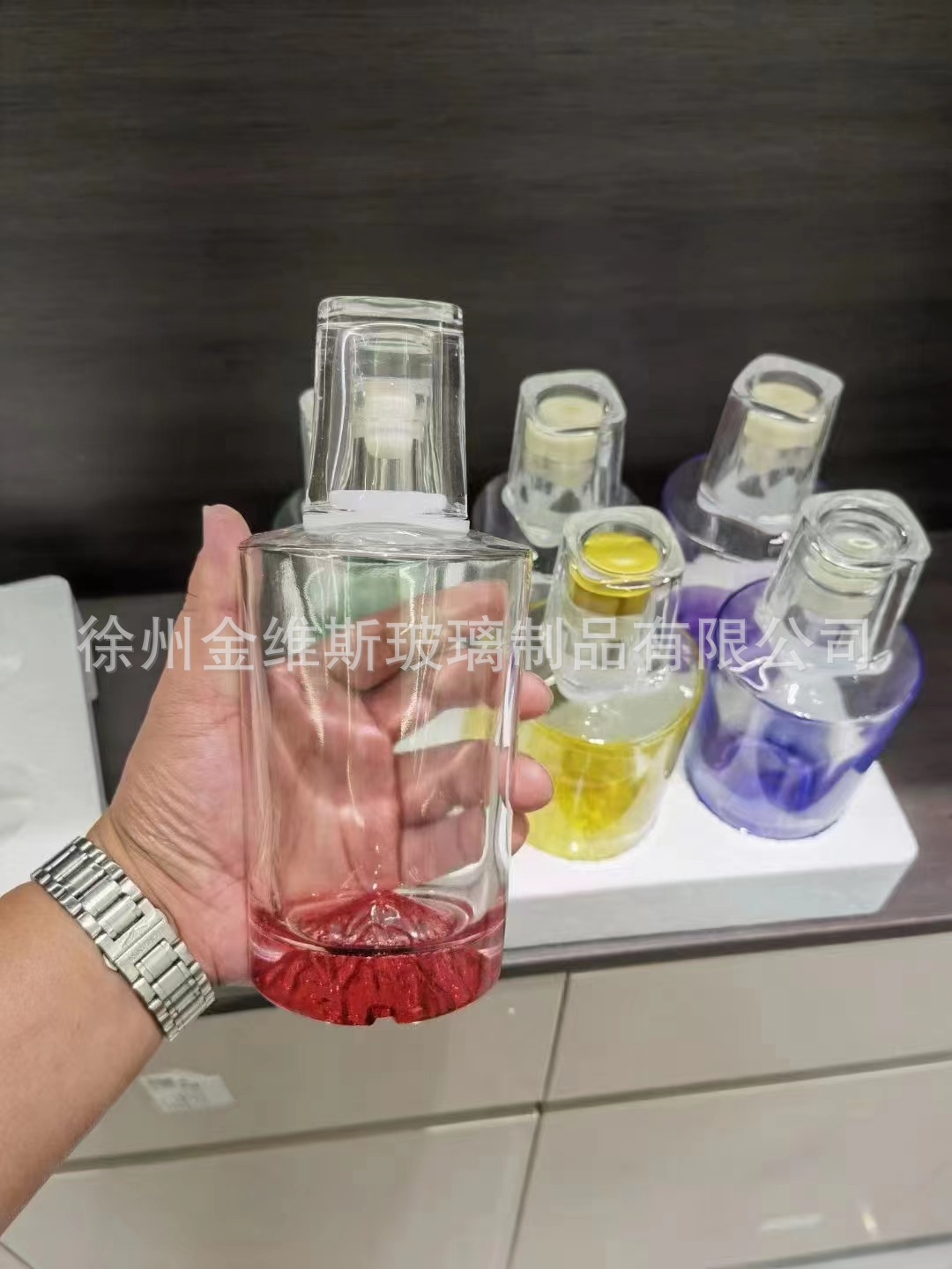 亚马逊跨境晶白料玻璃杯白酒瓶高档密封泡酒专用一斤装酒瓶子