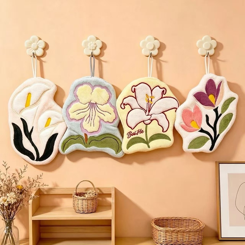 New floral hand towel in Chinese style, coral fleece, absorbent, for kitchen and bathroom, hanging hand towel, decorative hanging accessory New floral hand towel in Chinese style, coral fleece, absorbent, for kitchen and bathroom, hanging hand towel, decorative hanging accessory
