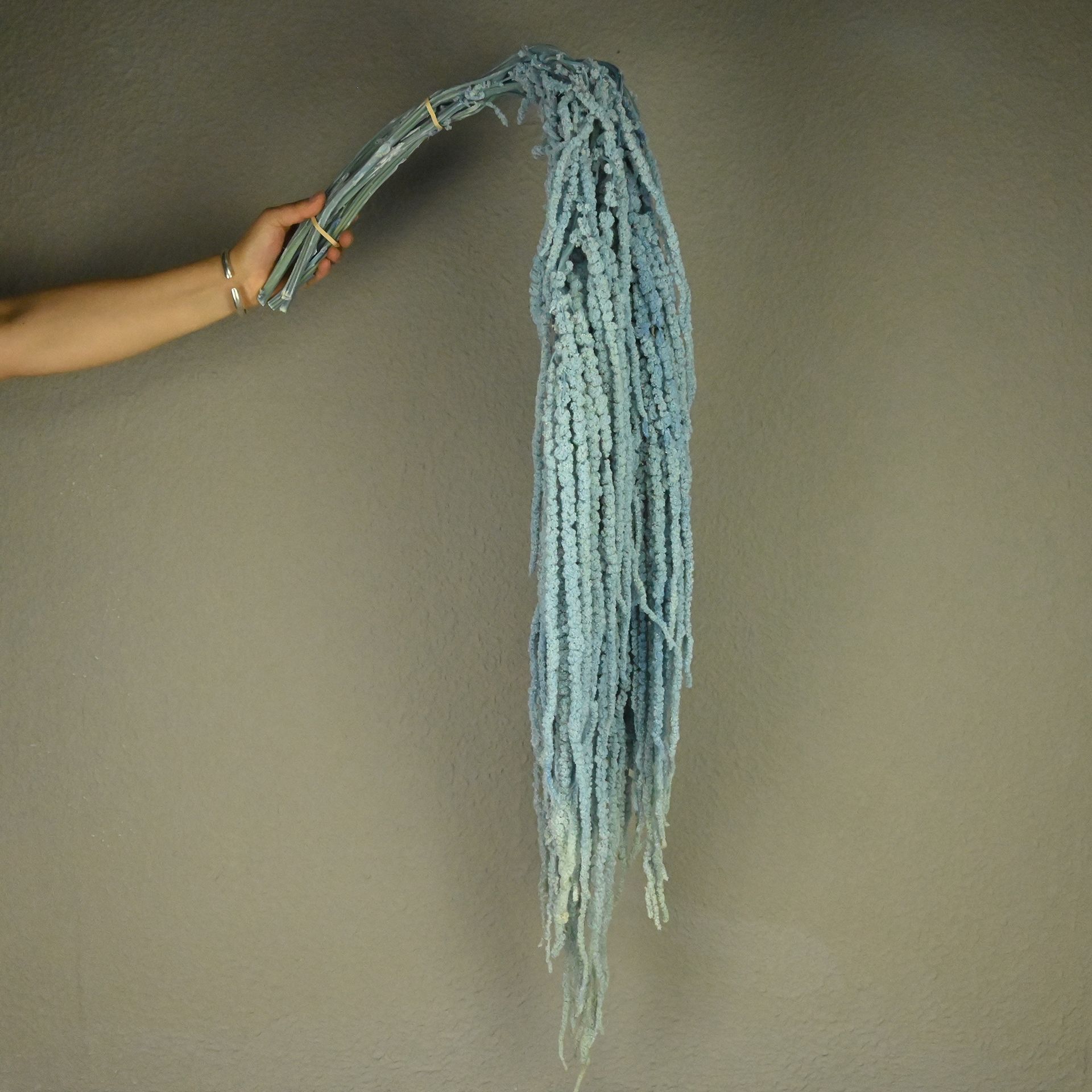 Flores fantasmas colgantes de arroz flor inmortal Juliet Amantes lágrimas colgantes de flores de decoración de bodas flores verdaderas