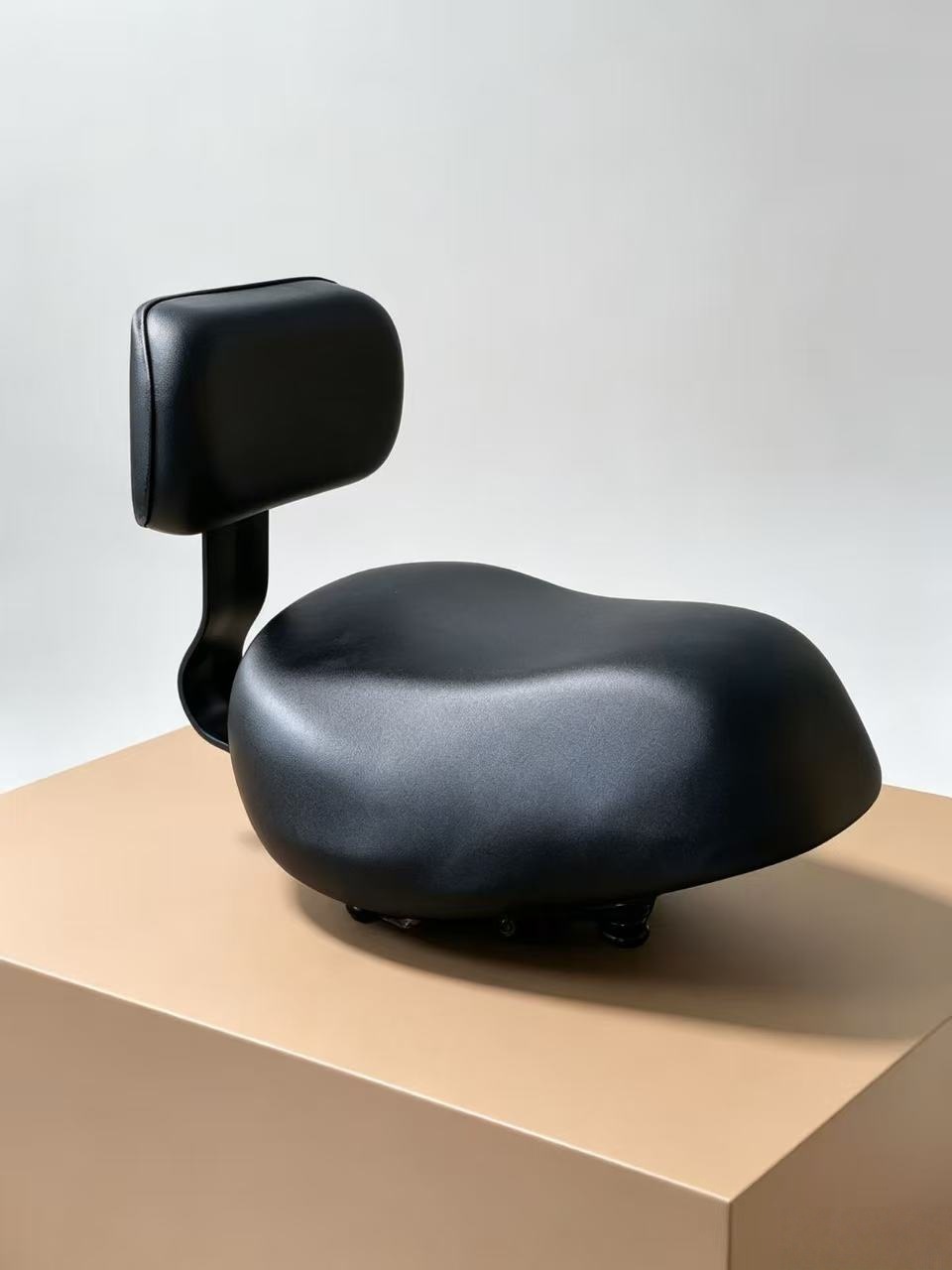 New Model Six-Spring Saddle Seat with Backrest, Universal for Electric Vehicles, Waterproof, Sun-Proof, Sturdy, Durable, Comfortable, and Not Tiring Even When Sitting for Long Periods
