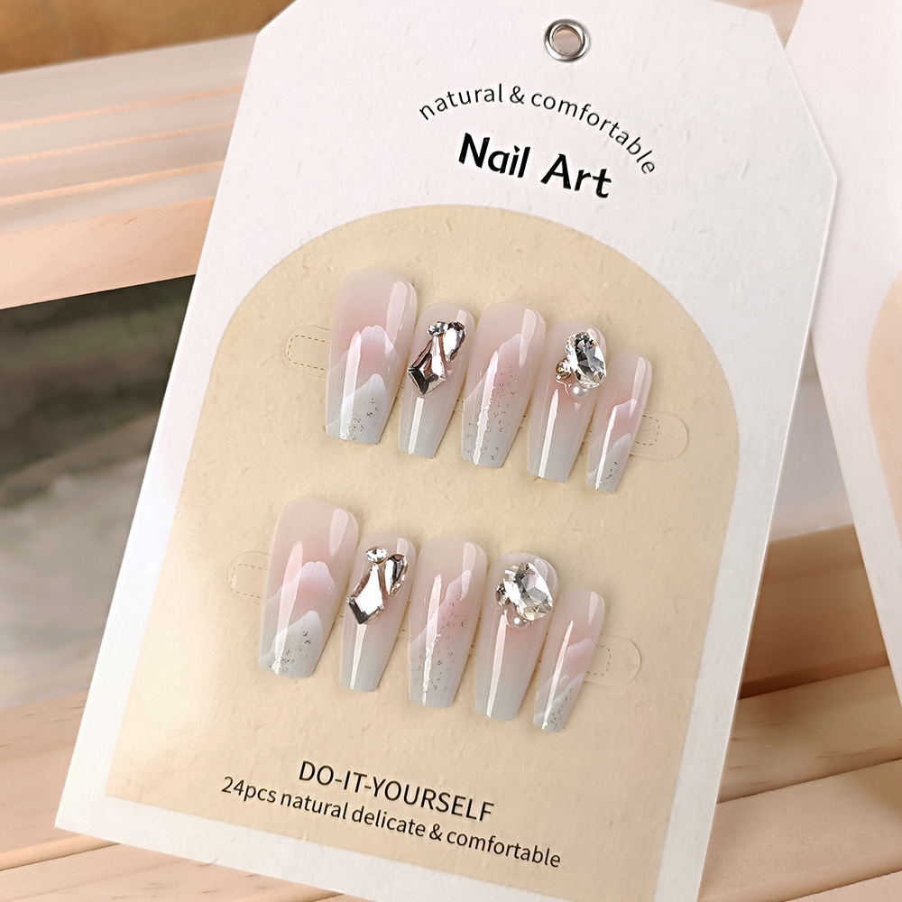 Arte de uñas al por mayor para Año Nuevo, arte de uñas hecho a mano con tendencia nacional roja del Año de la Serpiente, pegatinas de uñas con efecto ojo de gato y fuegos artificiales con un toque de alta gama.