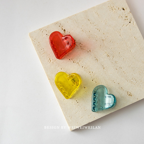 Japanese-style transparent colorful heart-shaped small hair clips, minimalist short hair clips, cute and fresh hair accessories