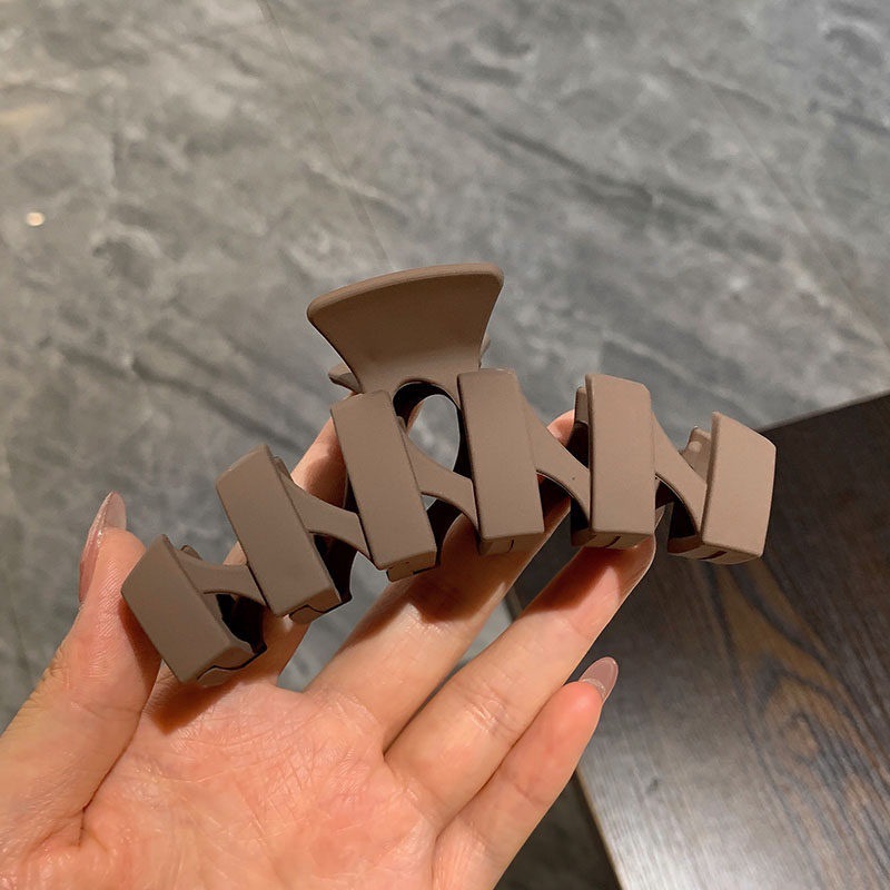 Gran tiburón clip leche serie café clip de pelo mujer cabeza espalda temperamento simple pelo agarre horquilla moda pelo accesorios al por mayor