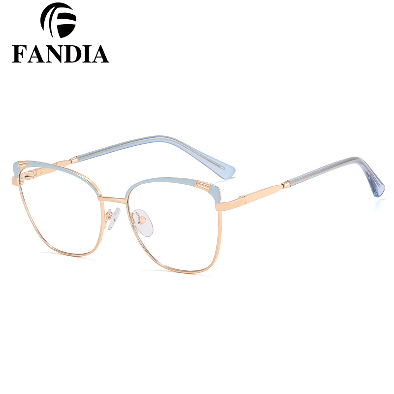 81135 nuevos marcos ópticos de la calle de resorte de metal de brazaletes de color crema marcos de gafas fábrica al por mayor en stock