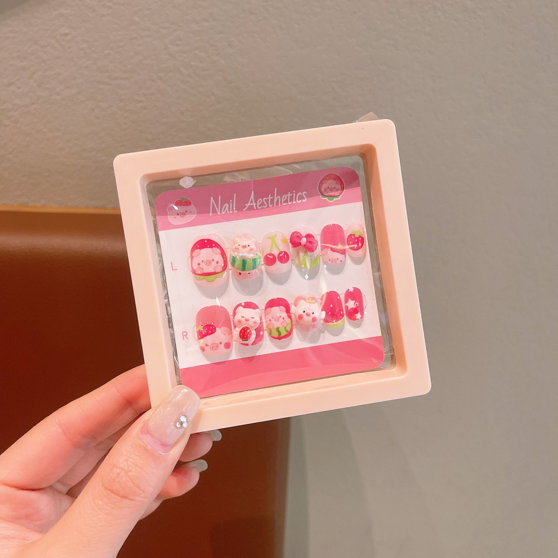 Rain Spirit Sanrio parches de manicura desmontables para niños Kulomi chicas usan pegatinas de uñas al por mayor