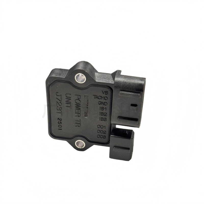 MD326147MD338252 MD338997 is suitable for Mitsubishi Pajero Dodge J723T ignition module