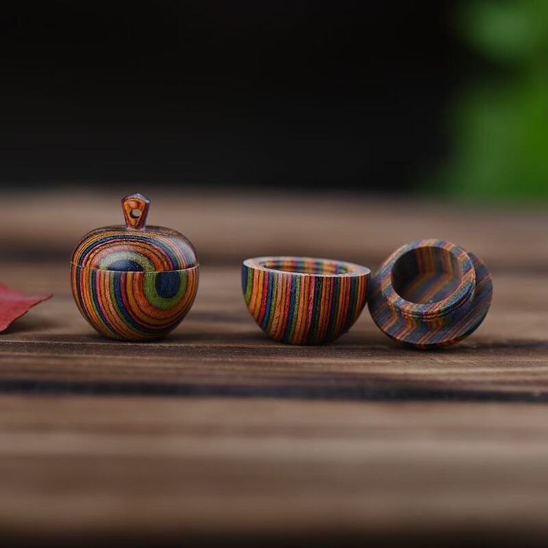 黒檀の木の消しゴムは赤い花梨の榛子DIYの部品の松の実のペンダントの鍵をひねることができます。|undefined