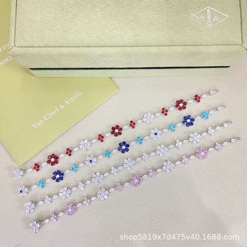 Midsummer Night's Dream Forget-Me-Not Diamond Bracelet for Women, Light Luxury High-End Hw Full Diamond Floral Bracelet, 925 Sterling Silver Hot-Selling Item