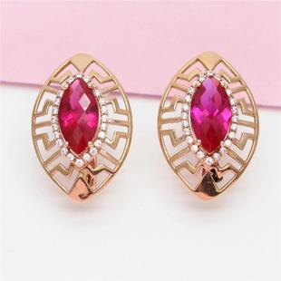 ��ܽ�W���_˹585�Ͻ�W�ޕr�д���Ƕʯ���۾����õ�����Ů