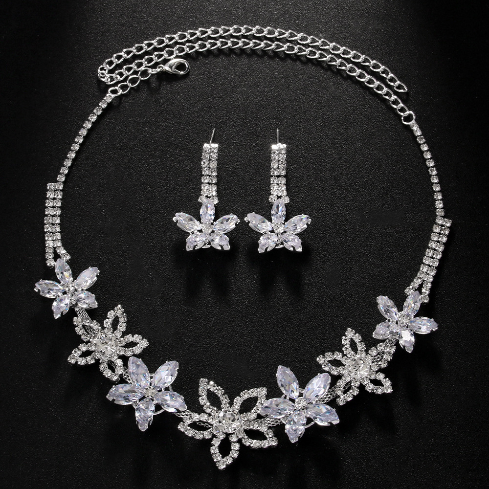 Nuevo conjunto de joyería de flores transfronterizas lleno de perforación clavícula temperamento pendientes accesorios de boda mujer conjunto de joyería