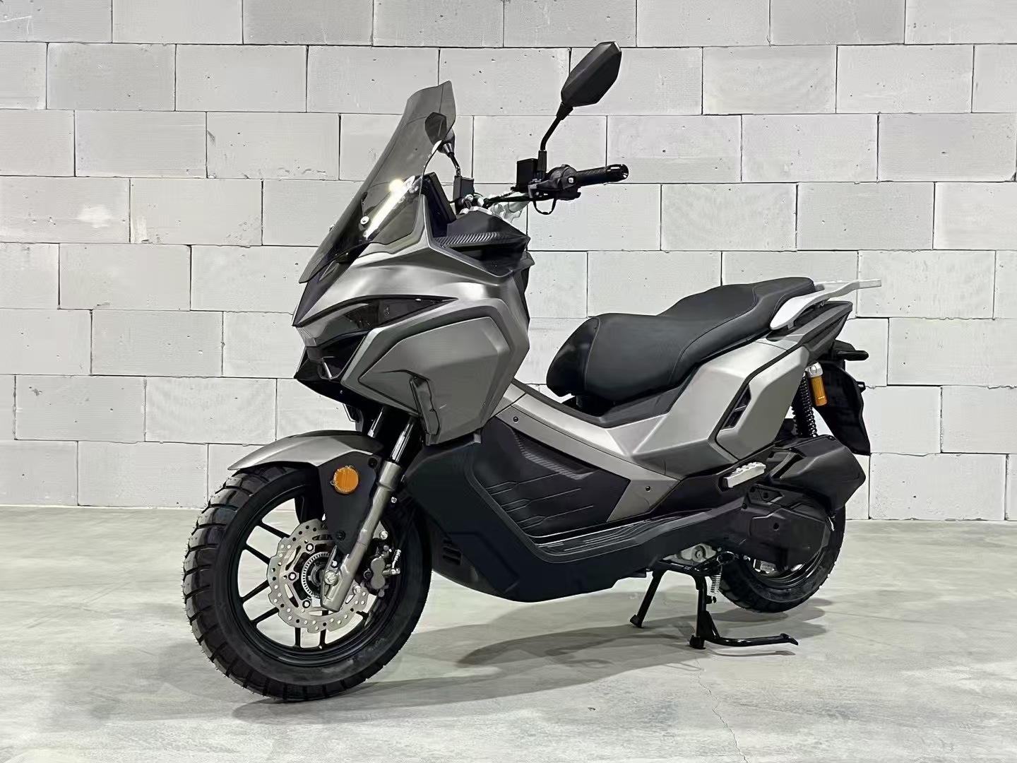 Cross-Border Best-Selling Fighter Motorcycle with Fuel Engine, Stylish and Cool High-Speed Racing Bike, High-Power Scooter