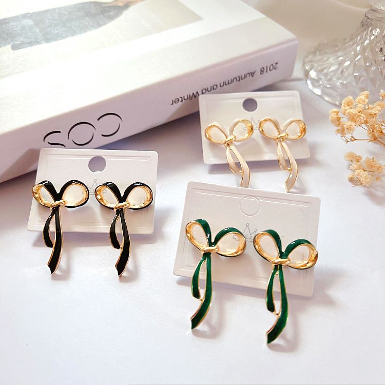 1 Pair Elegant Bow Knot Plating Alloy Ear Studs display picture 2