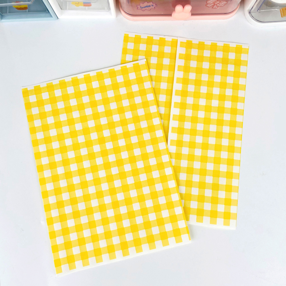 Bolsa de fondo cuadrado a cuadros de color, regalo de vacaciones, bolsa de papel kraft de dibujos animados ins, bolsa de regalo de Navidad de San Valentín