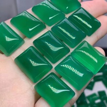 天然绿玉髓玛瑙戒面 DIY镶嵌戒面吊坠戒指晶体通透表面光滑带荧光