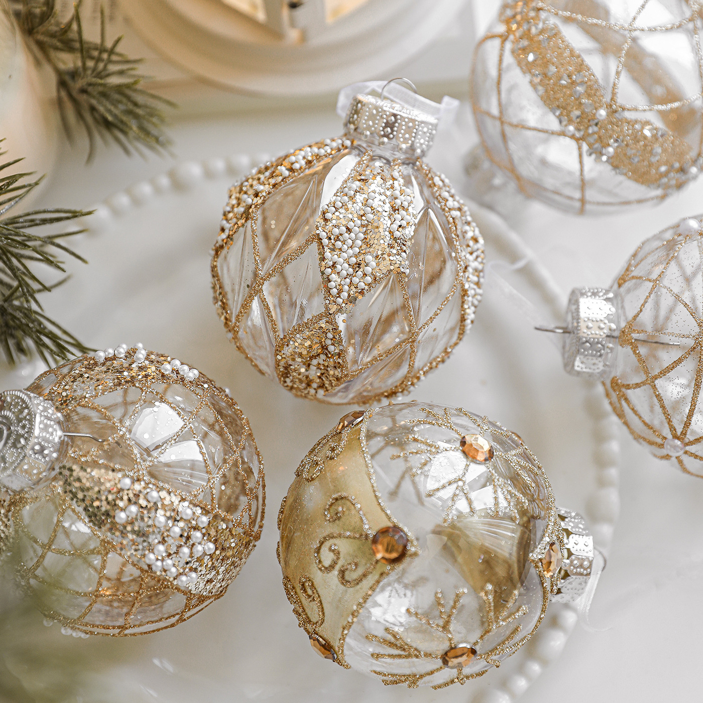 Nuevo producto 8CM polvo adhesivo de plástico transparente polvo de oro colgante bola colgante colgante de árbol de Navidad accesorios de decoración accesorios en stock