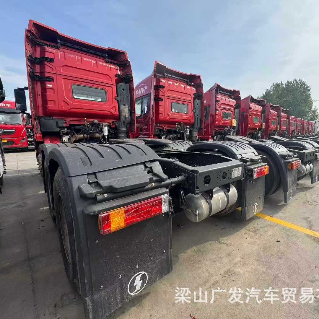 Tractor Pesado para Contenedores para Transporte de Carga