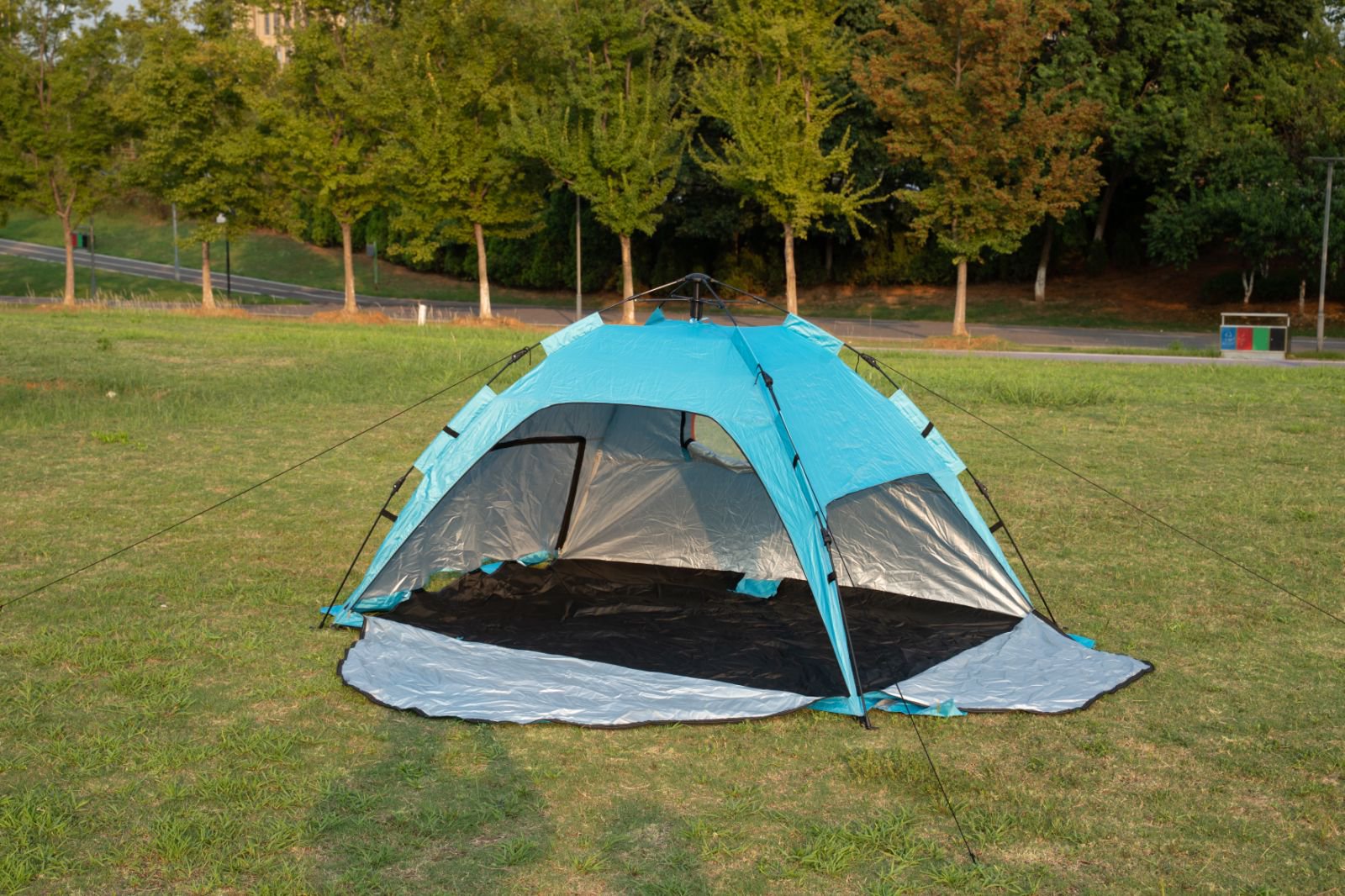 Carpa de campaña al aire libre portátil de apertura rápida y plegable equipo de camping suministros de picnic completamente automático de rebote salvaje mosquitos protección solar