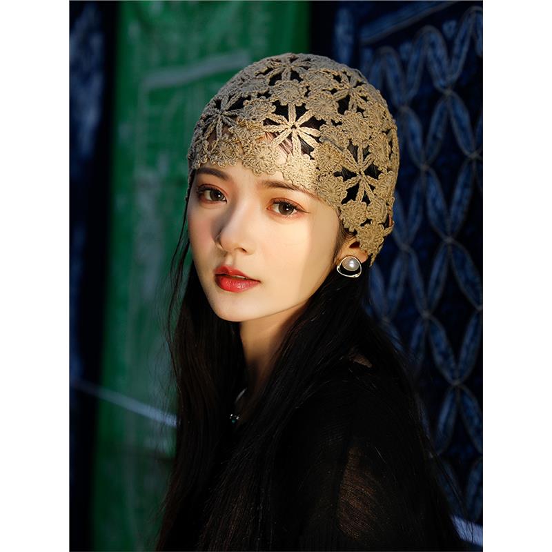 Fashionable scarf, autumn ethnic knitted hat
